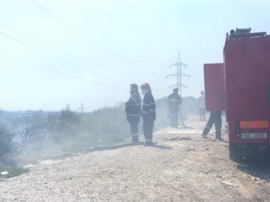 Incendiu la Far: trecătorii s-au îngrozit